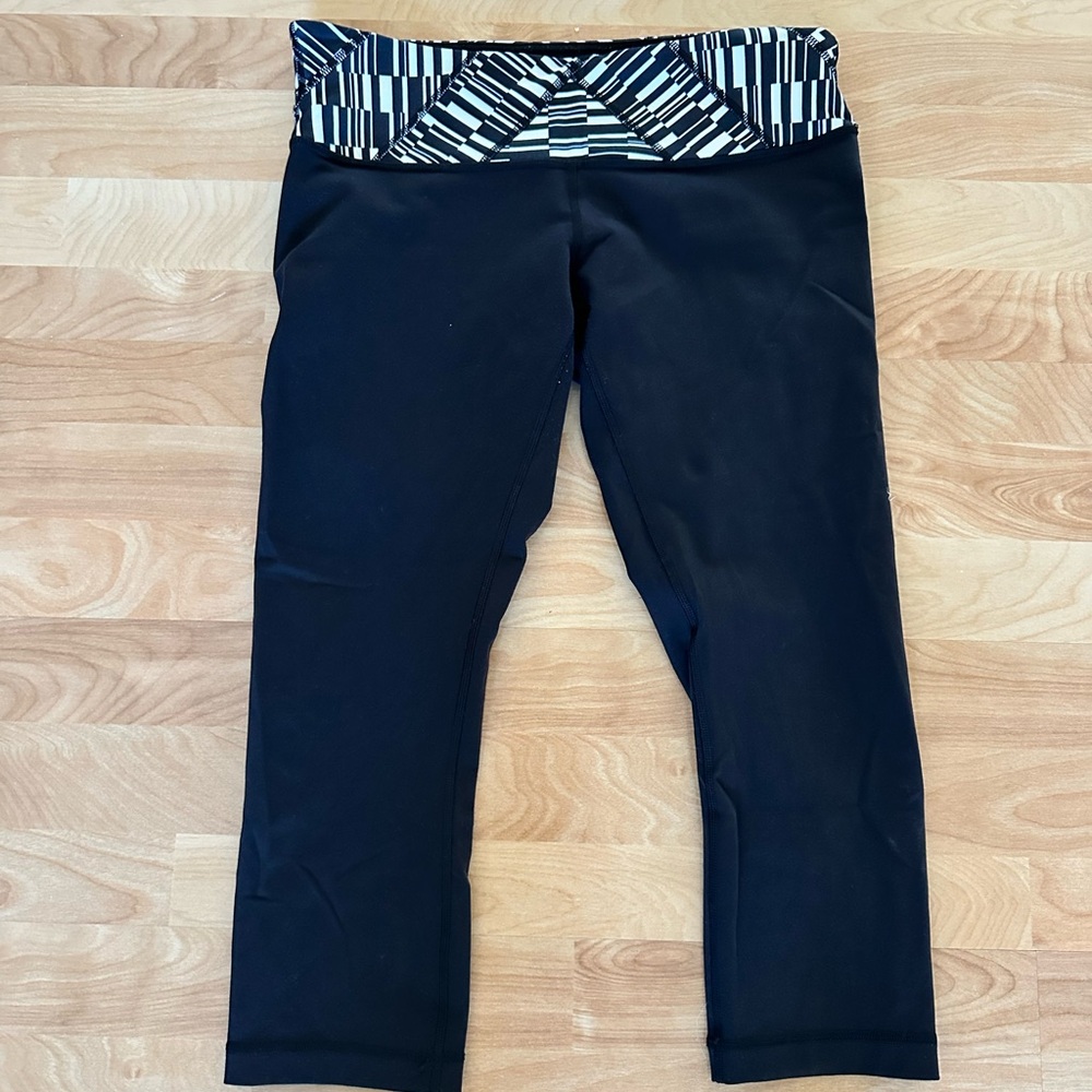 Lululemon leggings size 10